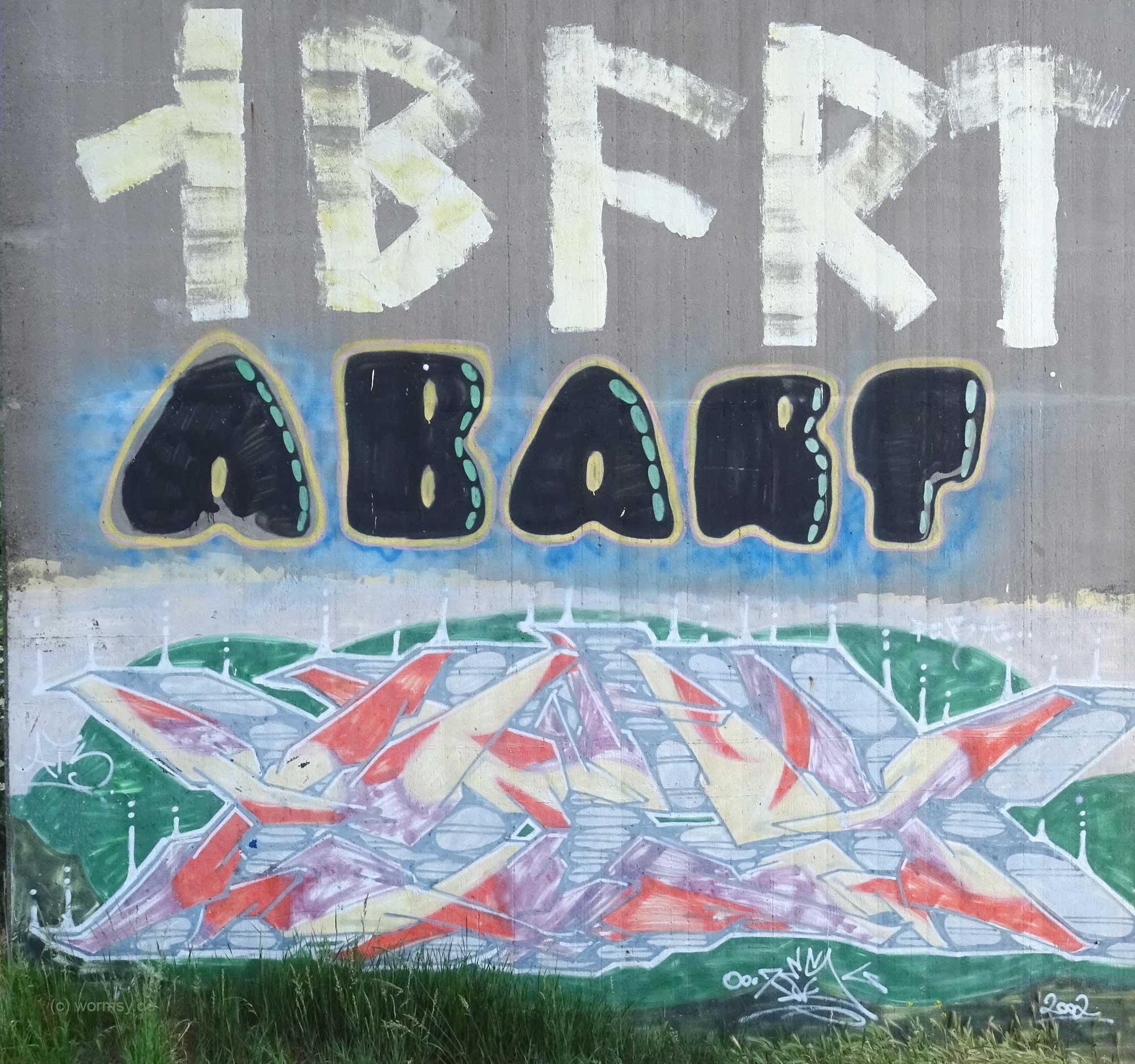 Graffiti unter der Talbrücke Worms-Pfeddersheim